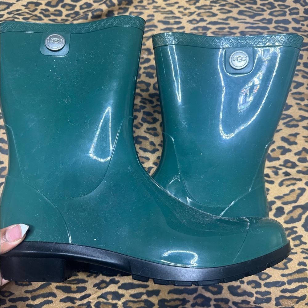 UGG Gray Knit Footwear